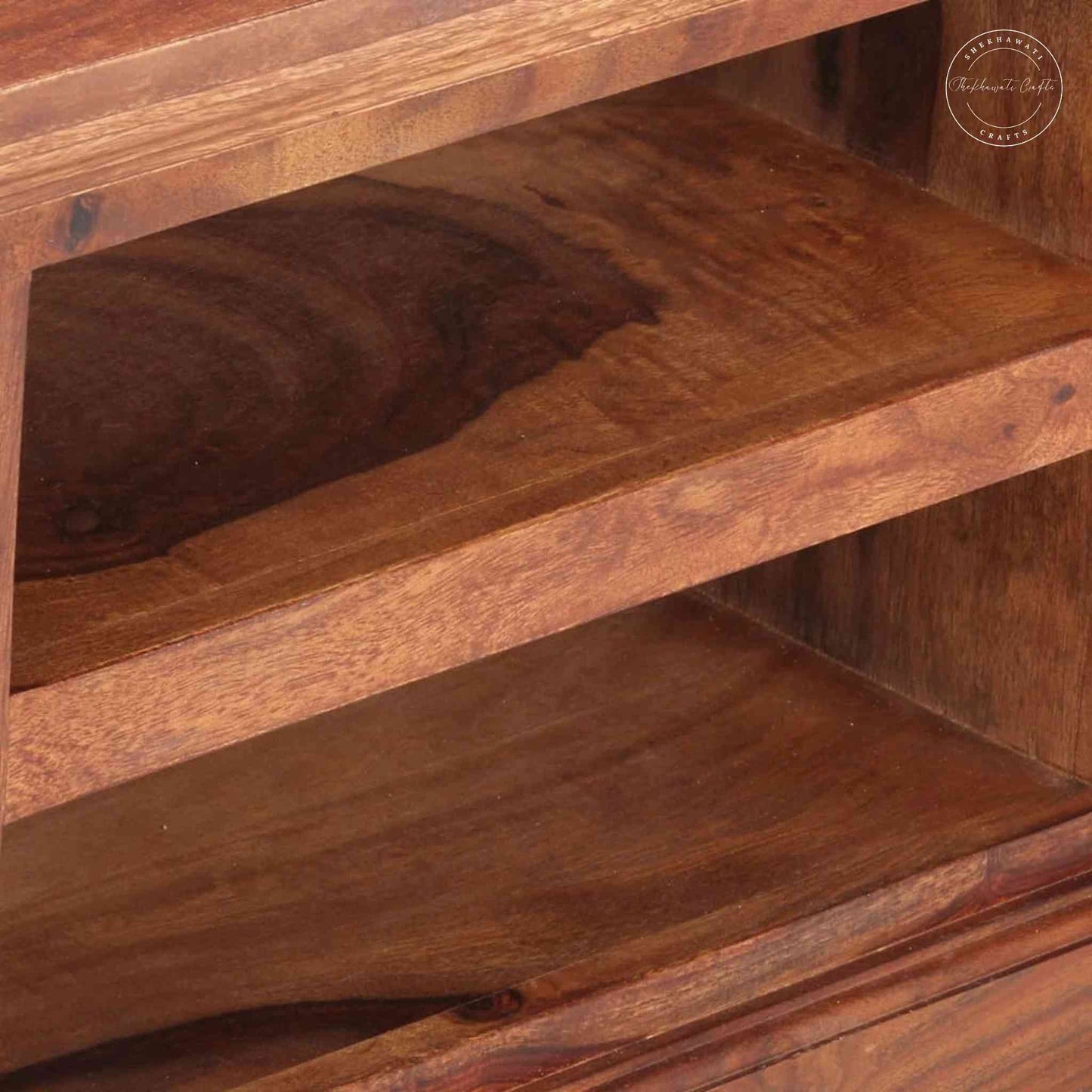 Vintage design Madesa TV Cabinet in Sheesham wood with a natural finish, 2 doors, 2 shelves and termite-free.